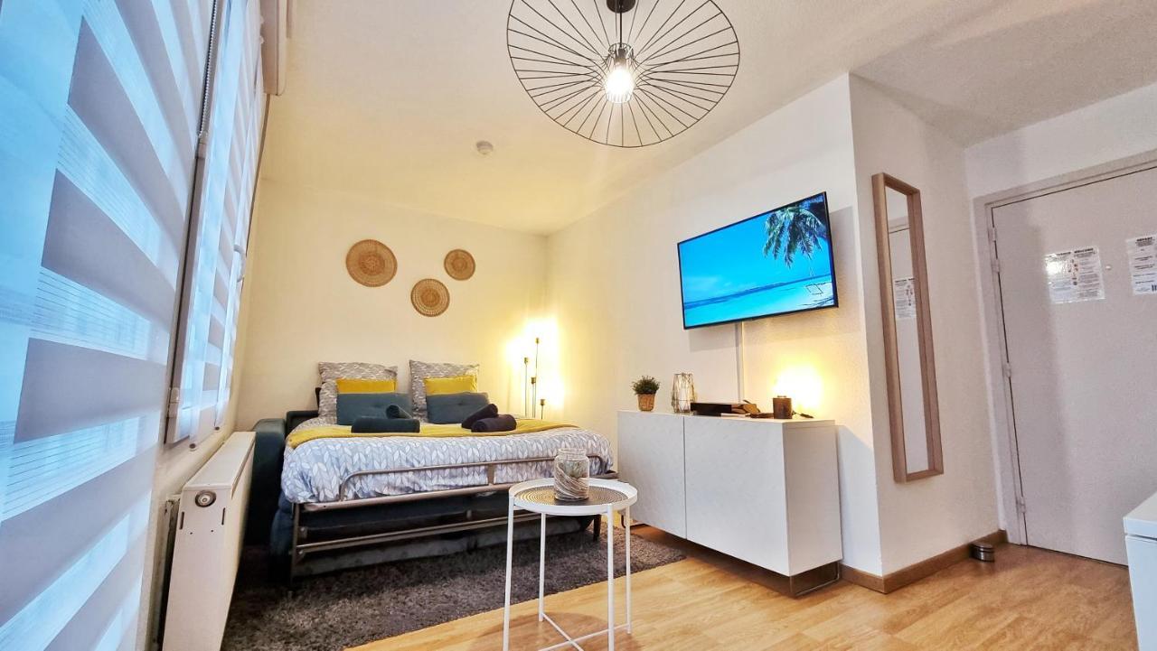 Le Smart - Parking - Terrasse - Wifi - Mulhouse - Relax Bnb Pfastatt Eksteriør billede