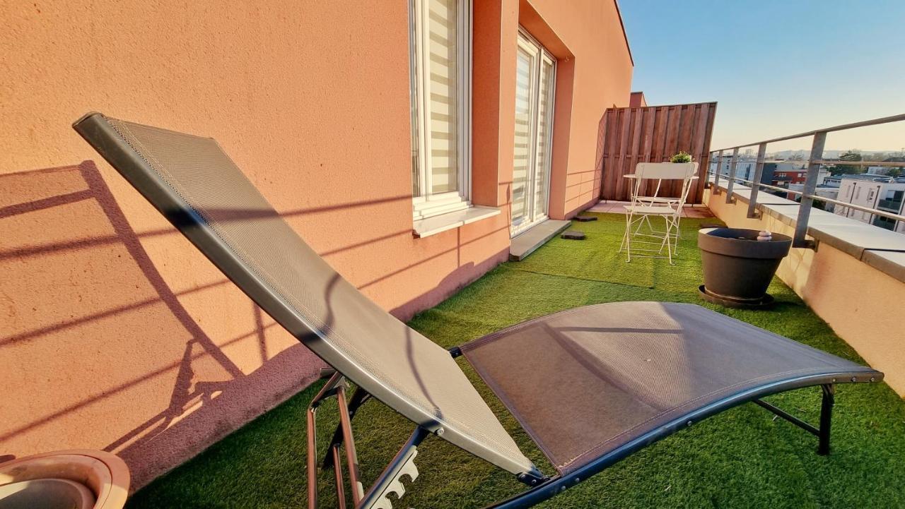 Le Smart - Parking - Terrasse - Wifi - Mulhouse - Relax Bnb Pfastatt Eksteriør billede