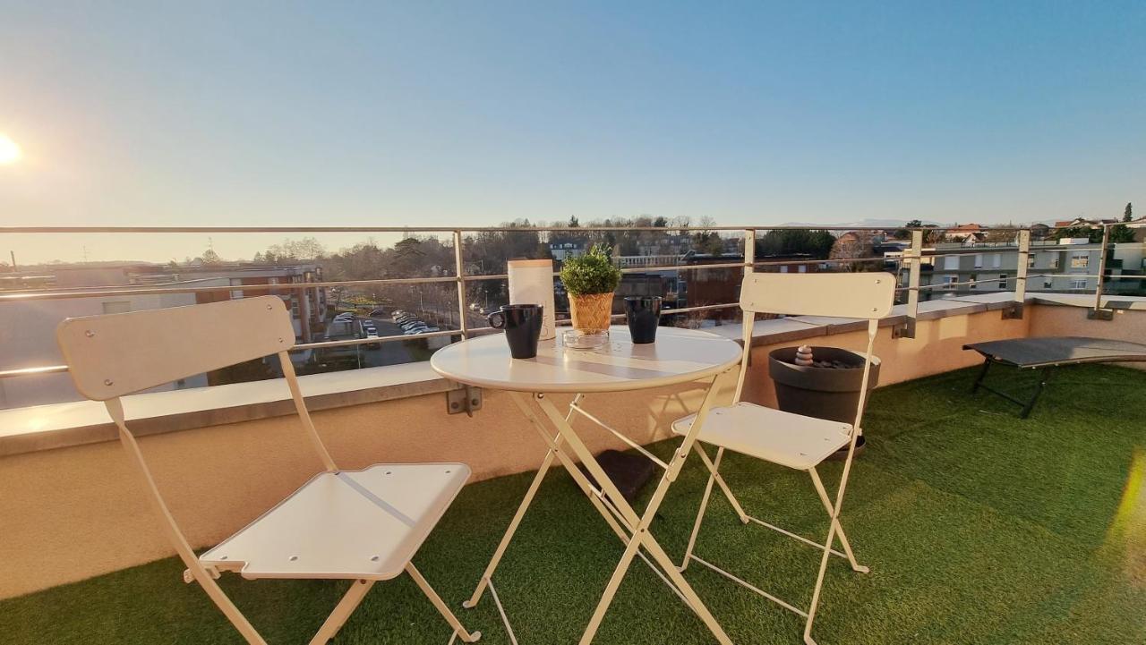 Le Smart - Parking - Terrasse - Wifi - Mulhouse - Relax Bnb Pfastatt Eksteriør billede