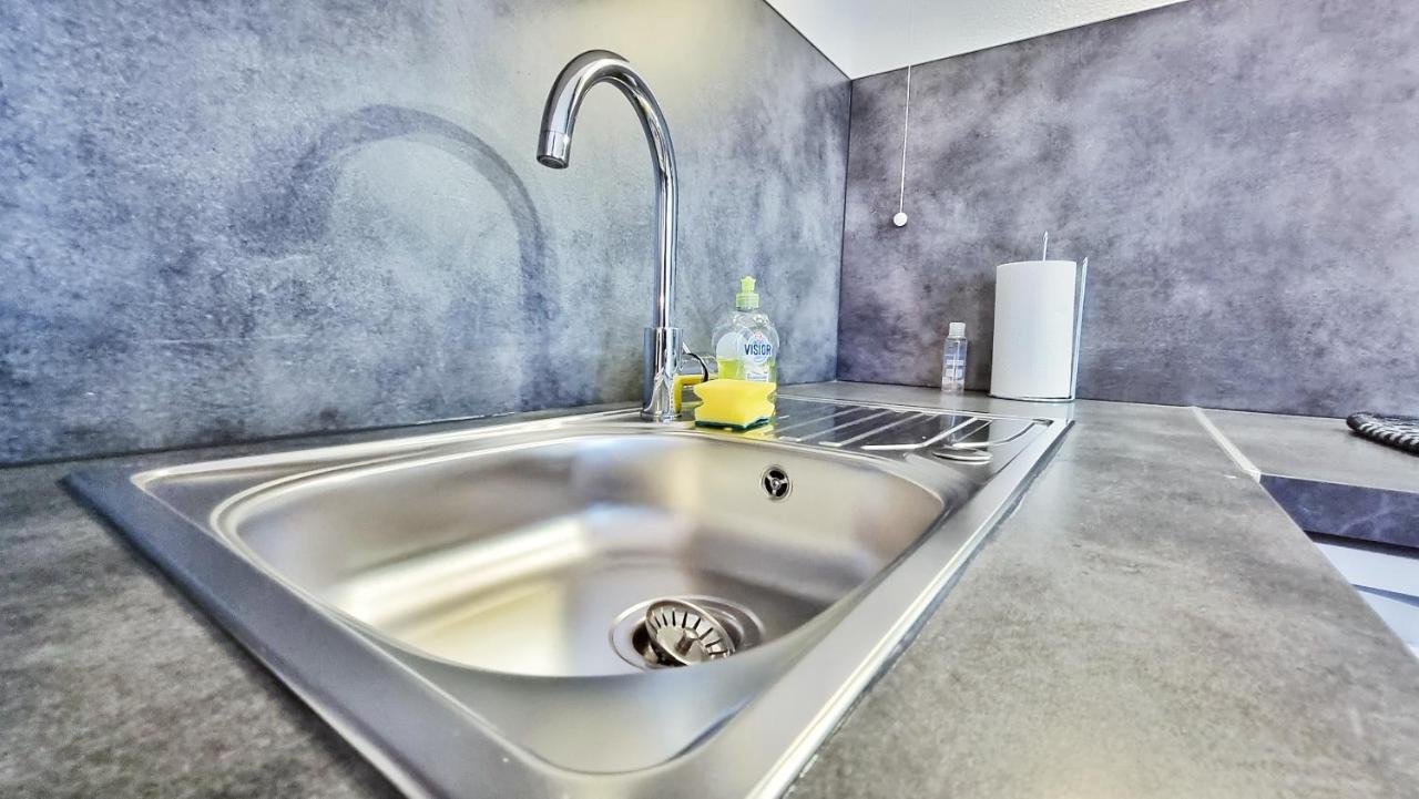Le Smart - Parking - Terrasse - Wifi - Mulhouse - Relax Bnb Pfastatt Eksteriør billede