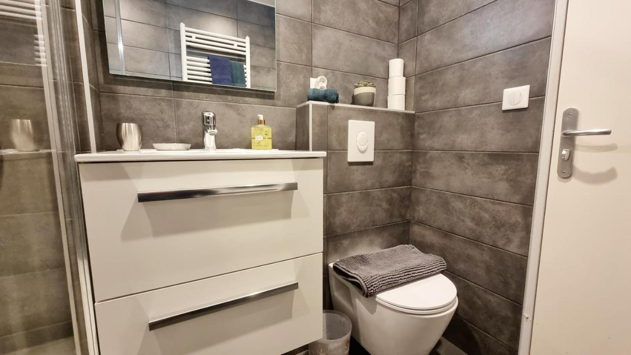 Le Smart - Parking - Terrasse - Wifi - Mulhouse - Relax Bnb Pfastatt Eksteriør billede