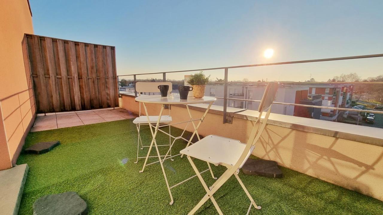 Le Smart - Parking - Terrasse - Wifi - Mulhouse - Relax Bnb Pfastatt Eksteriør billede